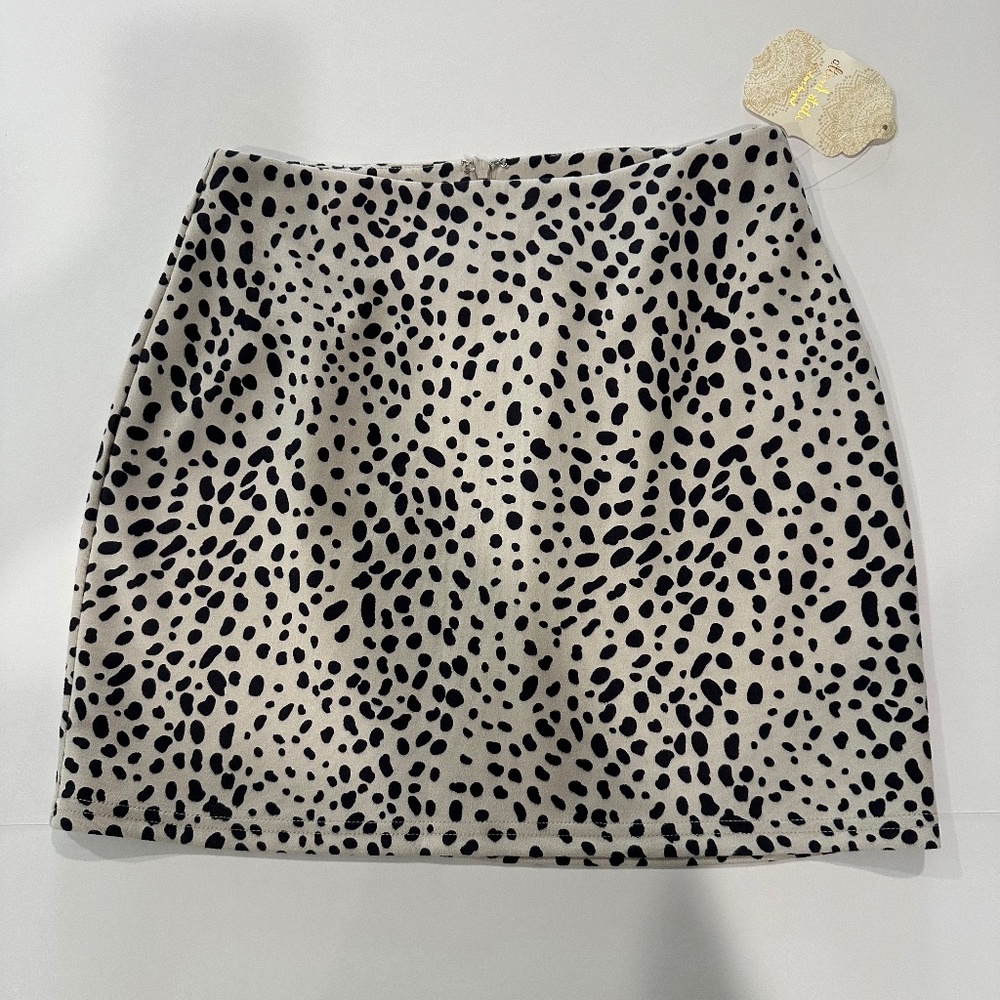 Altar'd State Women's Dotted  Cream‎ and Black Skirt - Size S - NEW With Tags.